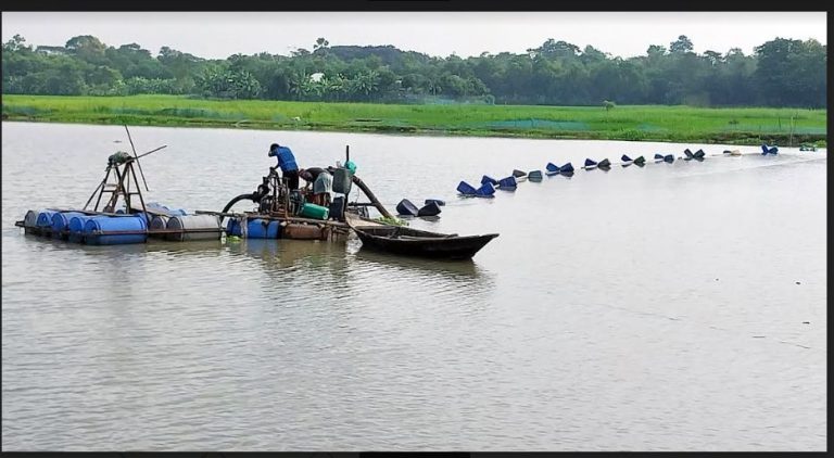 সংসদ সদস্য নির্দেশে মুরাদনগরে ড্রেজার চালানো বন্ধ