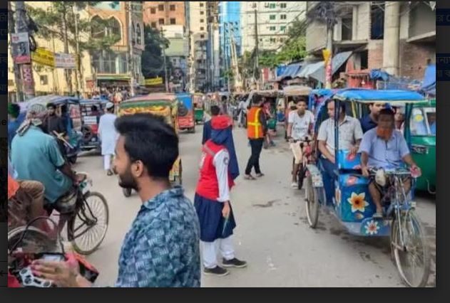 কুমিল্লার বিভিন্ন সড়ক থেকে উধাও চাঁদাবাজি, স্বস্তিতে চালকেরা