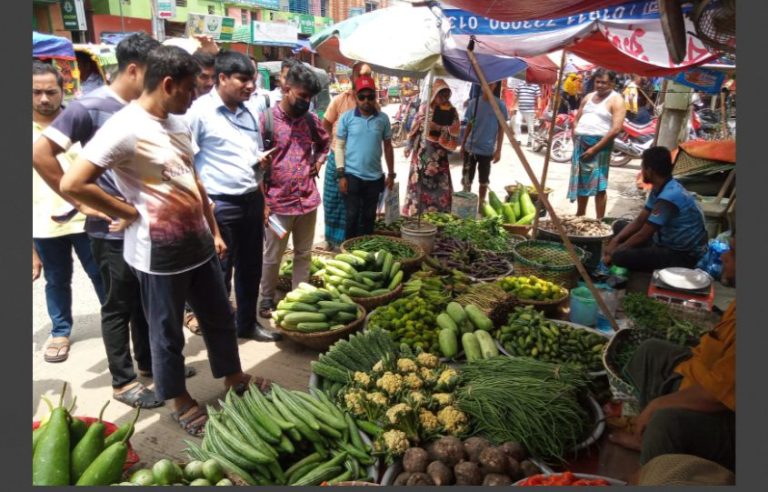 ছাত্রদের সা‌থে নি‌য়ে ভোক্তা অ‌ধিদপ্ত‌রের বাজার ম‌নিট‌রিং কার্যক্রম, জরিমানা