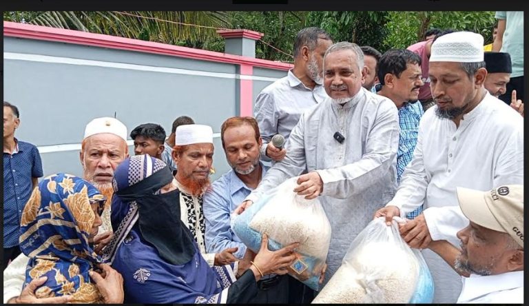 গোমতীর বাঁধ ভাঙ্গাঃ ব্রাহ্মণপাড়া –  বুড়িচং শতাধিক গ্রাম প্লাবিত,পানি বন্দী অর্ধসহ¯্রাধিক মানুষ