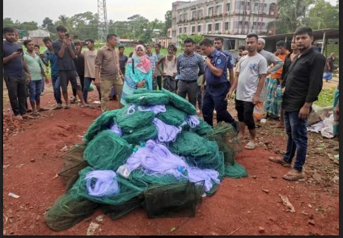 বুড়িচংসদরে ভ্রাম্যমান  আদালতের অভিযান  পরিচালনা করে বিভিন্ন প্রকারের জাল জব্দ