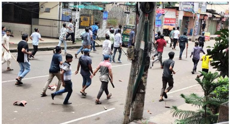 কুমিল্লায় গ্রেফতার আতংকে পালিয়ে বেড়াচ্ছে আওয়ামীলীগের অঙ্গসংগঠনের  দুই হাজার নেতাকর্মী