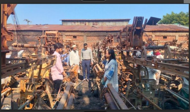 আড়াইহাজারে গোপালদী বাজারে ভয়াবহ  অগ্নিকাÐ : কয়েক কোটি টাকার ক্ষতি