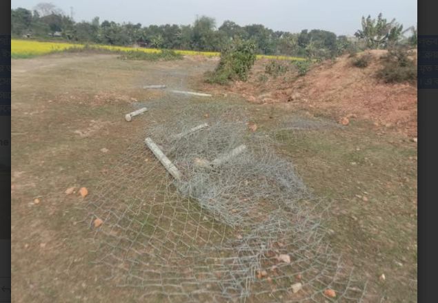 মহাদেবপুরে কাটা তারের বেড়া ভেঙ্গে গাছপালা কাটার অভিযোগে থানায় জিডি