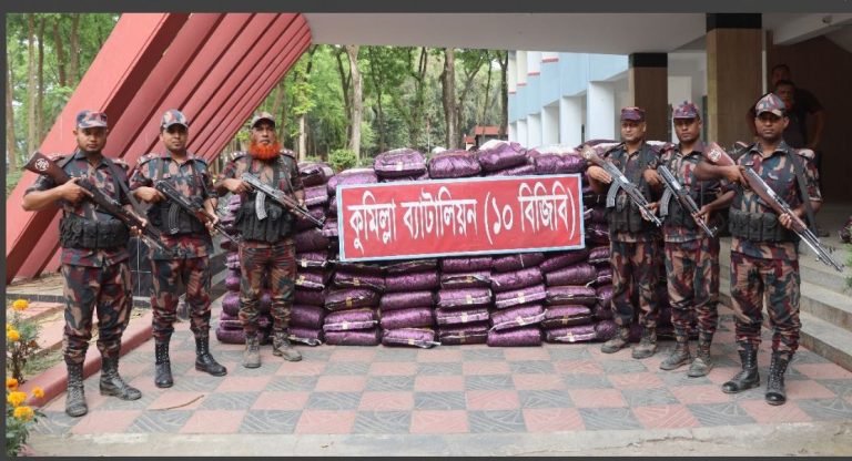 কুমিল্লায় বিজিবি’র অভিযানে ৩০ লক্ষ টাকার অবৈধ ভারতীয় চাউল জব্দ