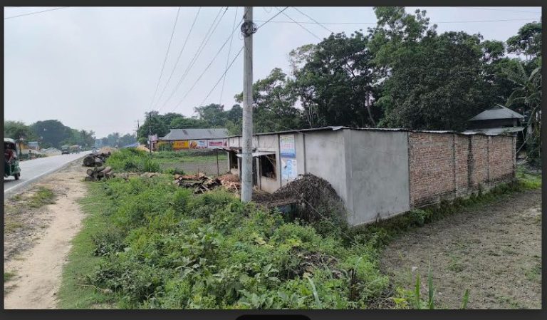 চান্দিনা আঞ্চলিক সড়ক সংস্কারে টেন্ডার হয়েছে ৩ বার
