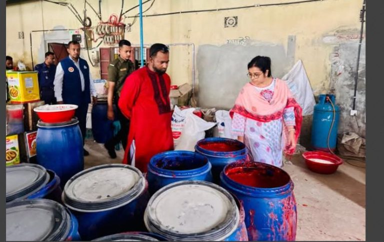 কুমিল্লার চৌদ্দগ্রামে ভ্রাম্যমান আদালতের অভিযানে ২ প্রতিষ্ঠানকে জরিমানা