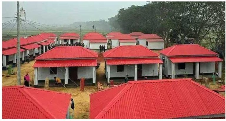 বীরগঞ্জে আশ্রয়ন প্রকল্পে ঘর দখলকে  কেন্দ্র করে সংঘর্ষে ৬ জন আহত