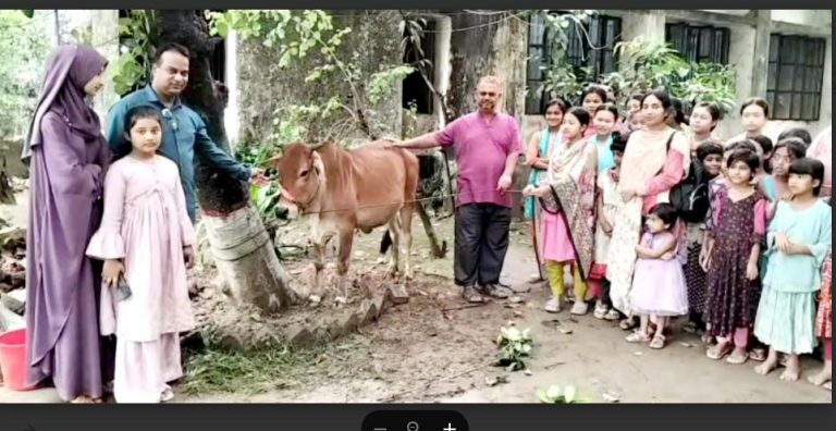 কুমিল্লা সংরাইশ সরকারি শিশু  পরিবারে গরু উপহার