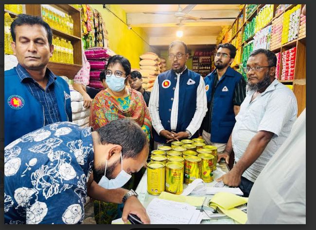 চৌদ্দগ্রামে ভ্রাম্যমান আদালতের অভিযানে ৩ প্রতিষ্ঠানকে জরিমানা