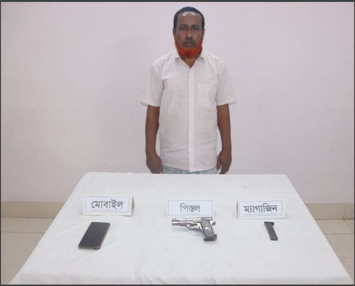 কুমিল্লায় বিদেশি পিস্তলসহ খোকন মিয়া নামে  একজনকে  গ্রেপ্তার