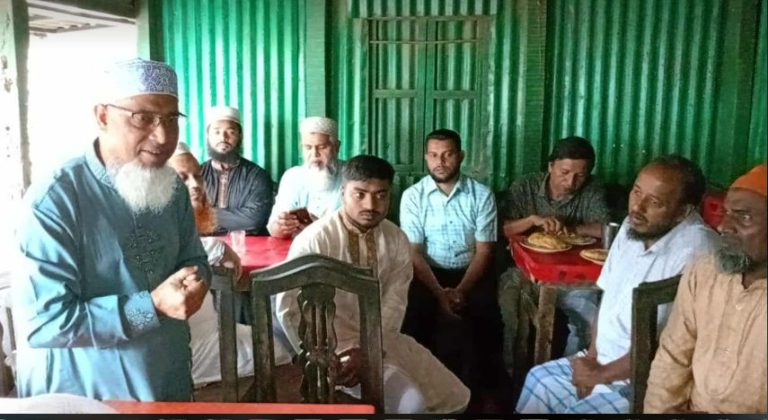 পাঁচথুবী ইউনিয়নে দাঁড়িপাল্লার পক্ষে বৃষ্টিভেজা জনতার সমর্থন।  কুমিল্লা-৬ আসনে কাজী দ্বীন মোহাম্মদের  গণসংযোগে
